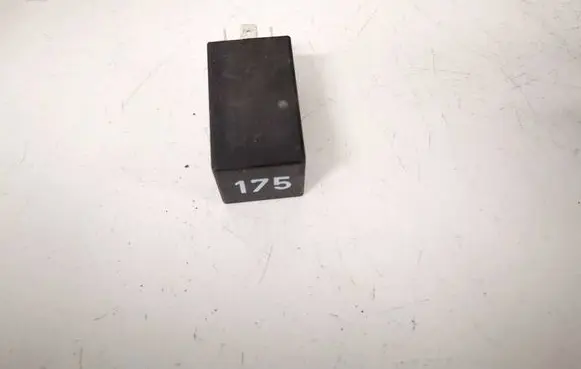 Audi A4 S4 B5 8D Other relay 3a0927181 61233005