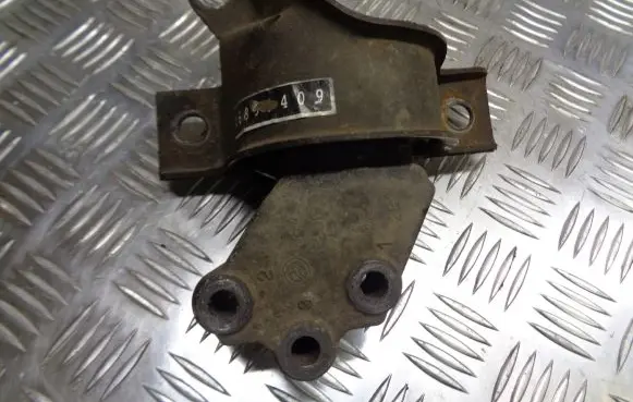 Renault Megane II Engine mount vacuum valve 46800409
