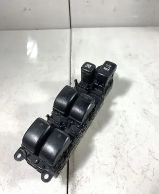 Lexus IS 200-300 Electric window control switch 8404053070