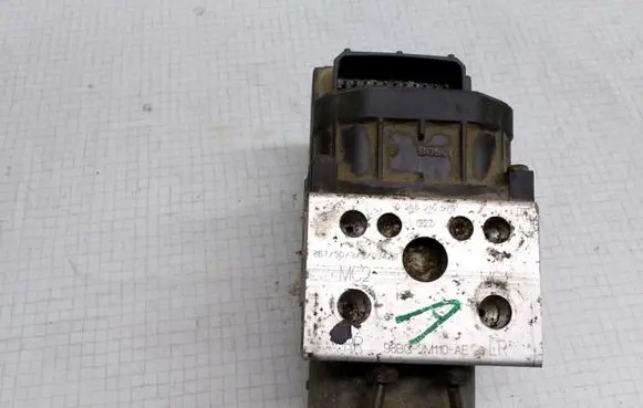 Ford Mondeo MK II ABS Pump 0265216579 98BG2M110AE