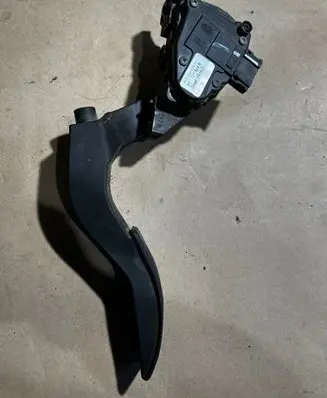 Audi A4 S4 B6 8E 8H Accelerator throttle pedal 8E1721523B 6PV00837601