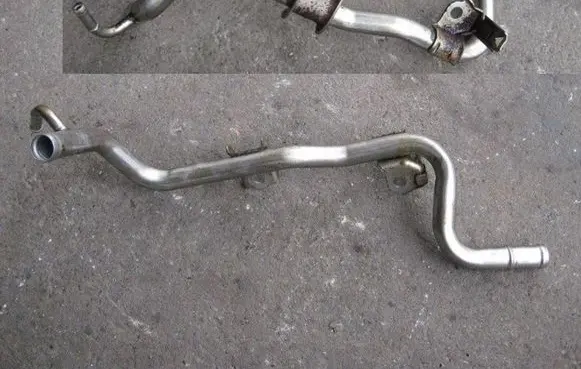 Toyota Auris 150 Engine coolant pipe/hose
