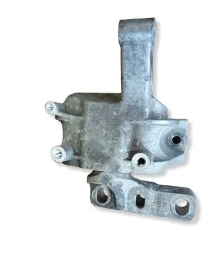 Volkswagen Tiguan Engine mount bracket 5N0199262E