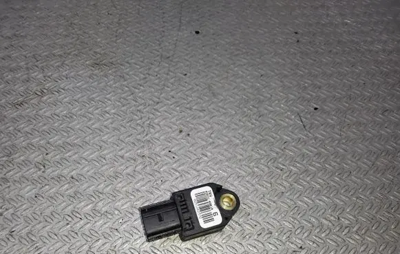 Toyota Yaris Airbag deployment crash/impact sensor 898310D010
