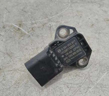Audi A4 S4 B8 8K Air pressure sensor 03G906051E