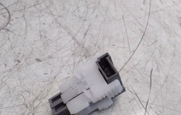 Mercedes-Benz GLA W156 Brake pedal sensor switch