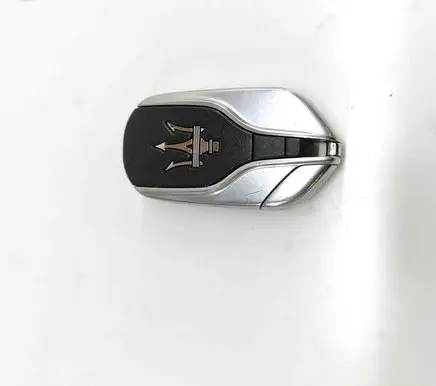 Maserati Ghibli Ignition key/card 673000106 670061894
