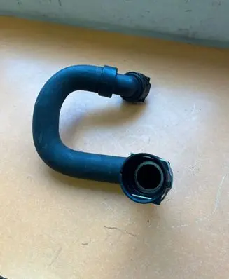 Opel Zafira C Engine coolant pipe/hose 13346363 565563897
