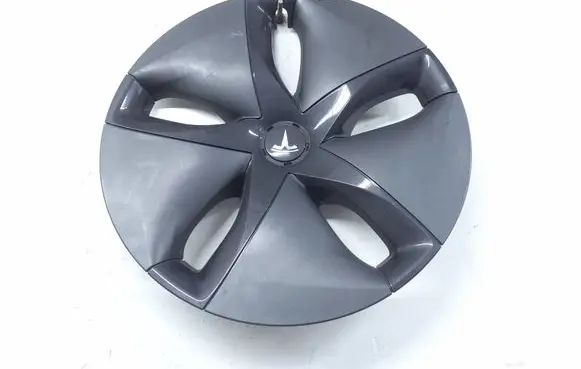 Tesla Model 3 R17 wheel hub/cap/trim 104423199B