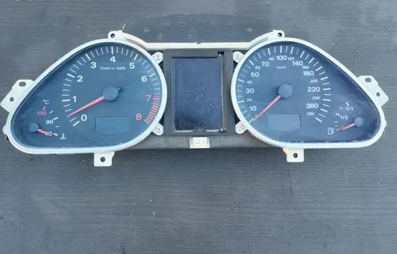 Audi A6 S6 C6 4F Speedometer (instrument cluster) 4F0920900R