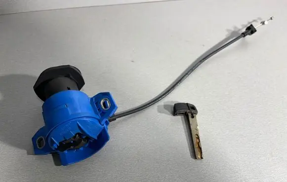 BMW 3 E92 E93 Tailgate exterior lock 512471892939 10862510 7199866