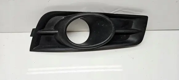 Chevrolet Cruze Front fog light trim/grill 