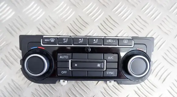 Volkswagen Tiguan Climate control unit 5K0907044GJ