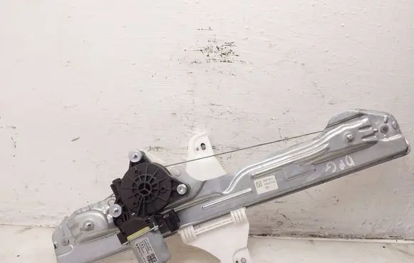 Hyundai Kona I Rear door window regulator with motor 83402DD010 82450J9000 1101026008