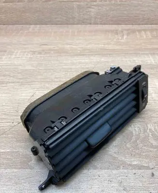 Volvo V70 Dashboard side air vent grill/cover trim 30643315 30676292