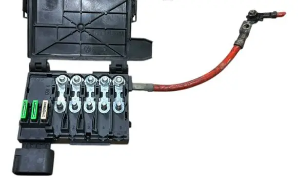 Volkswagen Transporter - Caravelle T4 Fuse module 7D0937550A