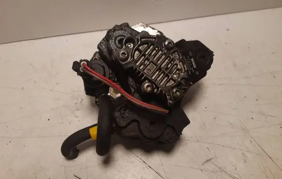 Volvo V70 Fuel injection high pressure pump 8689590 0445010043 059757