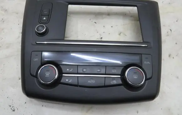 Renault Kadjar Climate control unit 275102210R