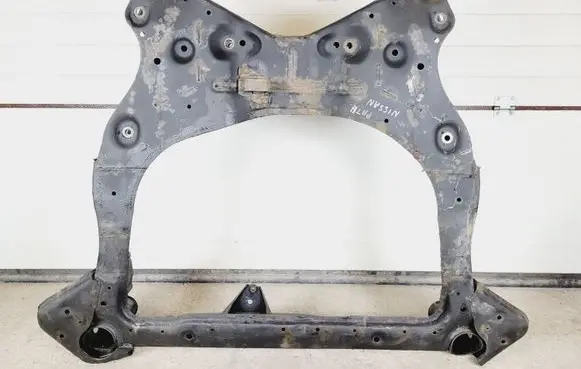 Nissan Pathfinder R52 Front subframe