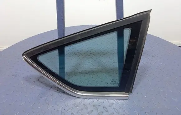 Ford Grand C-MAX Rear side window