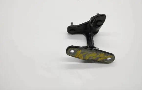 Mercedes-Benz GLK (X204) Front door upper hinge