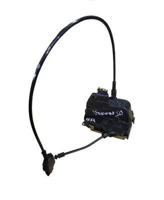Nissan Primera Rear door lock 250060