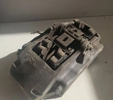 Audi Q7 4L Front brake caliper
