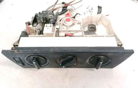 Audi A6 S6 C4 4A Climate control unit