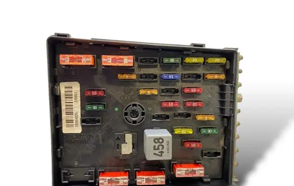 Volkswagen PASSAT B6 Fuse module 3C0937125 K5400