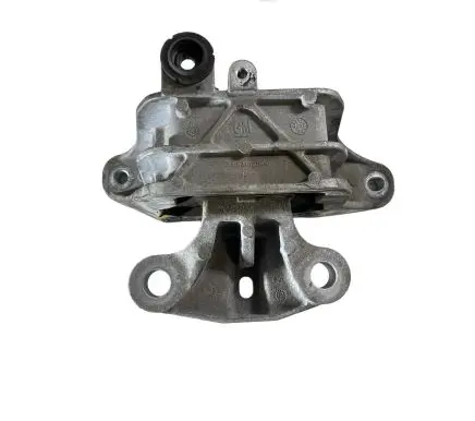 Chevrolet Equinox Engine mounting bracket 84322223 812777350