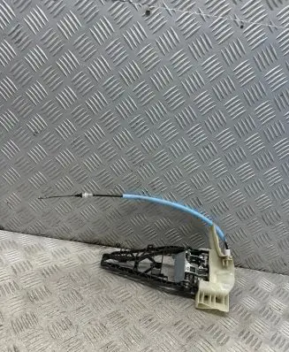 BMW X6 F16 Front door exterior handle/bracket 7340375
