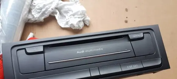 Audi A4 S4 B8 8K MMI control unit 8K090747213