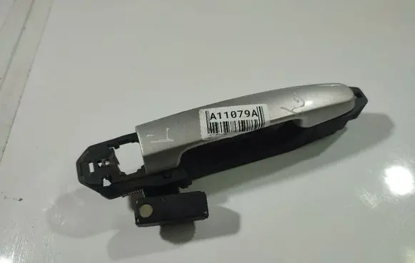 Toyota Avensis T250 Front door exterior handle 