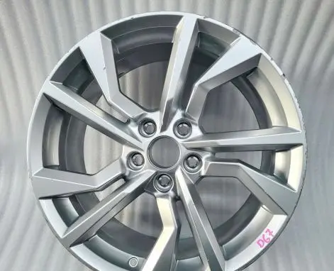 Audi TT TTS RS Mk3 8S R18 alloy rim 