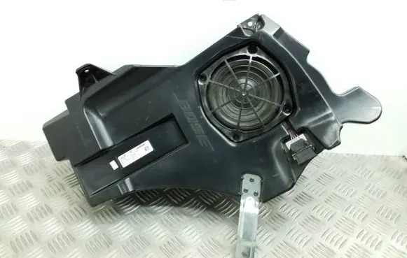 Audi A3 S3 A3 Sportback 8P Subwoofer speaker 8P4035382A