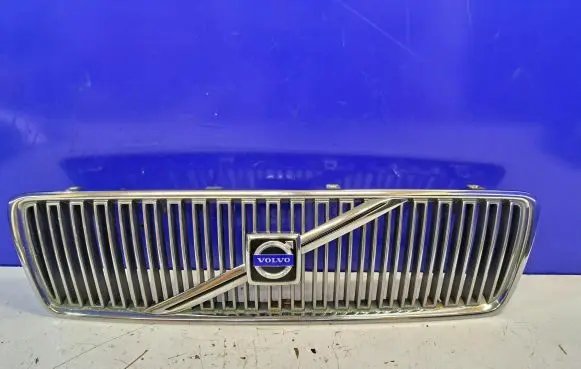 Volvo S80 Front bumper upper radiator grill 9154736