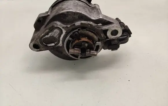 Vacuum pump