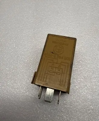 BMW 5 E39 Window control relay 61368384505 V23141B3001X15