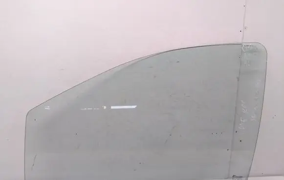 Seat Alhambra (Mk1) Front door window glass four-door