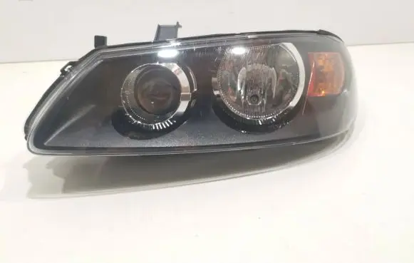Nissan Almera N17 Headlight/headlamp 100-16391