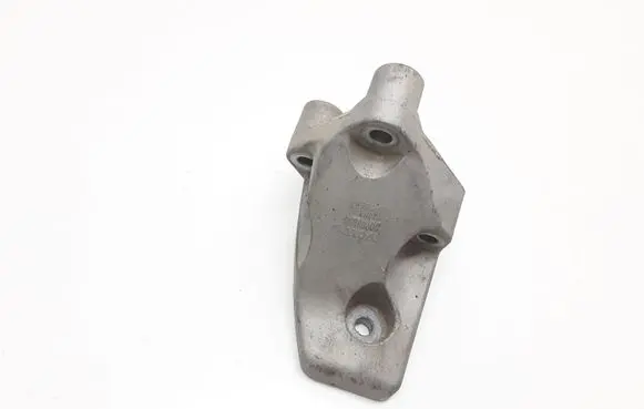 Volvo XC90 Engine mounting bracket 30723938