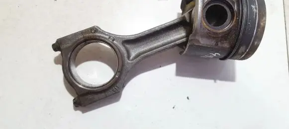 BMW 4 F32 F33 Piston with connecting rod