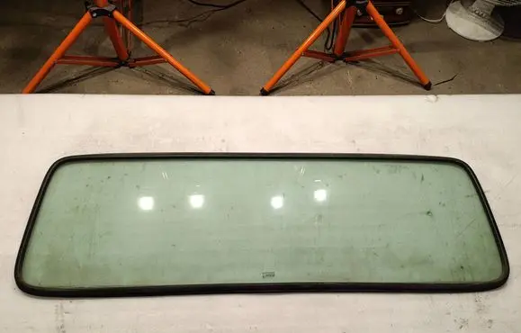 Renault Master II Rear windscreen/windshield window AS2M3232DOT682 43R001583