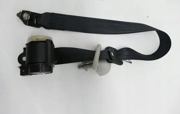 Mazda 5 Rear seatbelt