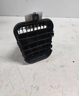 Audi A6 C7 Quarter panel pressure vent 4G9819161B