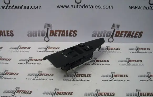 Toyota Avensis Verso Electric window control switch 8404013050