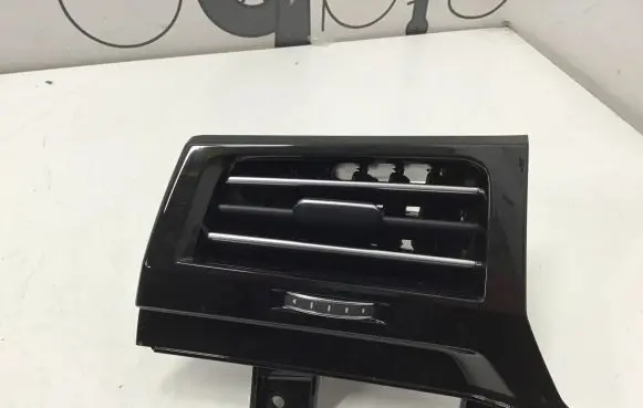 Volkswagen Touareg III Dashboard side air vent grill/cover trim 761858415 761947095