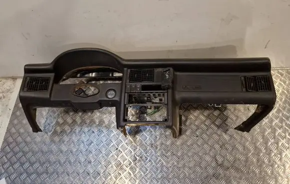 Audi 80 90 B3 Dashboard 893857069