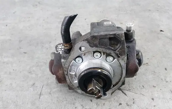 Mazda 6 Fuel injection high pressure pump R2AA13800