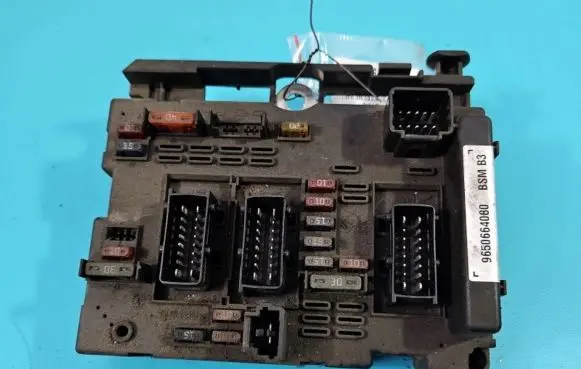 Peugeot 307 Central body control module 9650664080 IMPRK1363859